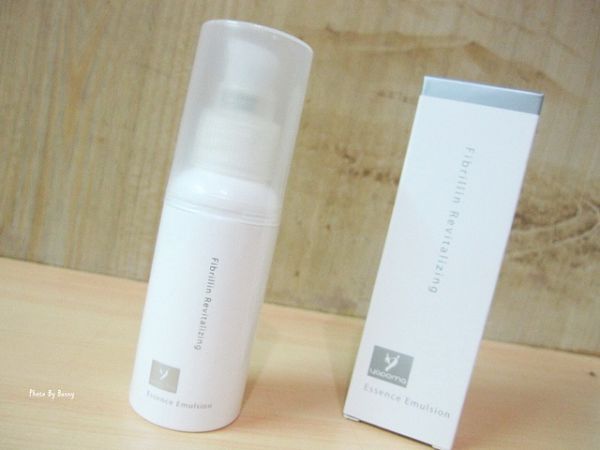 yadoma水母膠原賦活精華乳