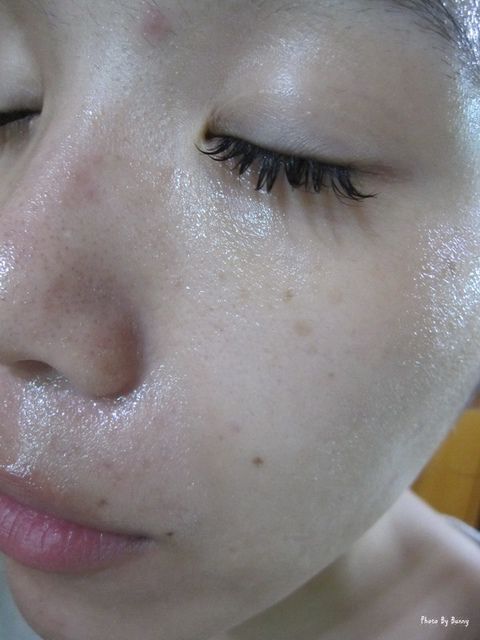 yadoma水母膠原賦活精華乳