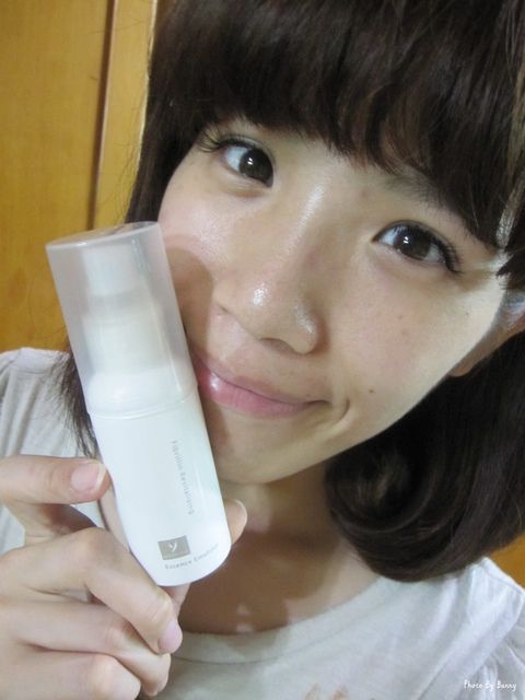 yadoma水母膠原賦活精華乳