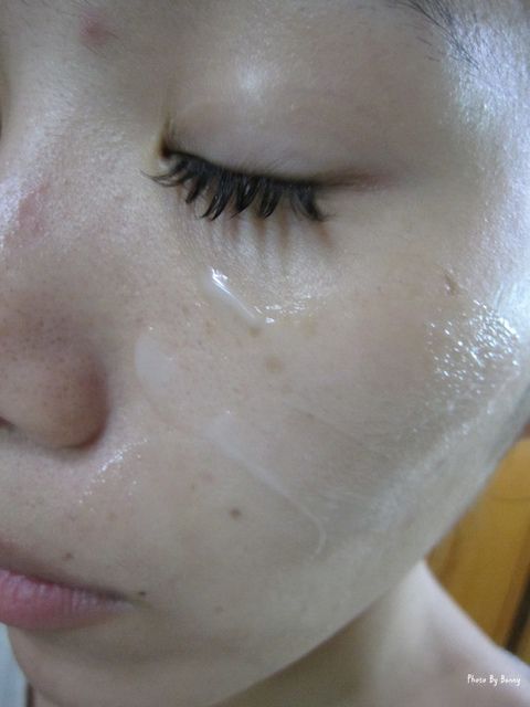 yadoma水母膠原賦活精華乳