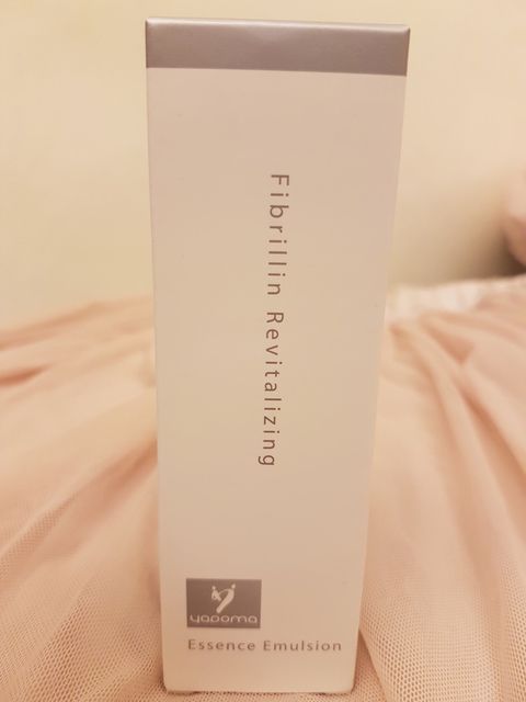 yadoma水母膠原賦活精華乳