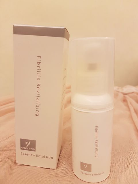 yadoma水母膠原賦活精華乳