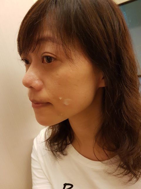 yadoma水母膠原賦活精華乳