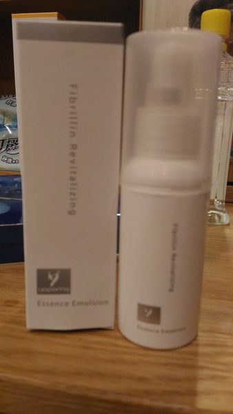 yadoma水母膠原賦活精華乳