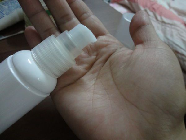 yadoma水母膠原賦活精華乳