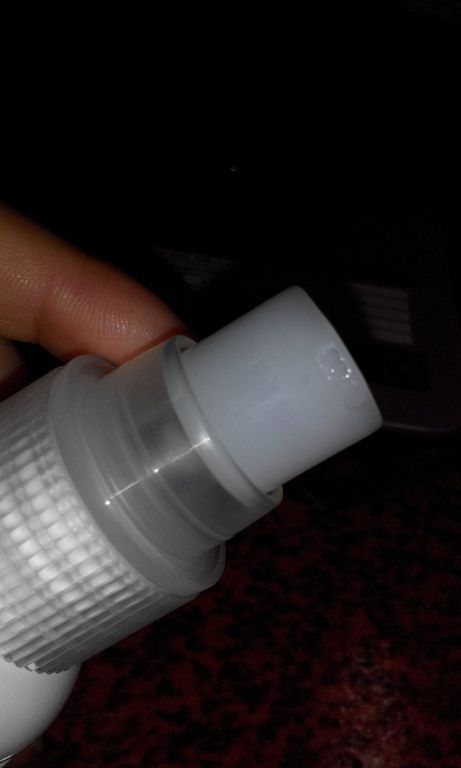 yadoma水母膠原賦活精華乳