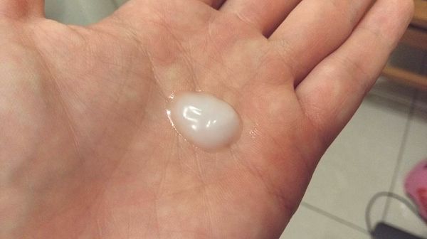 yadoma水母膠原賦活精華乳