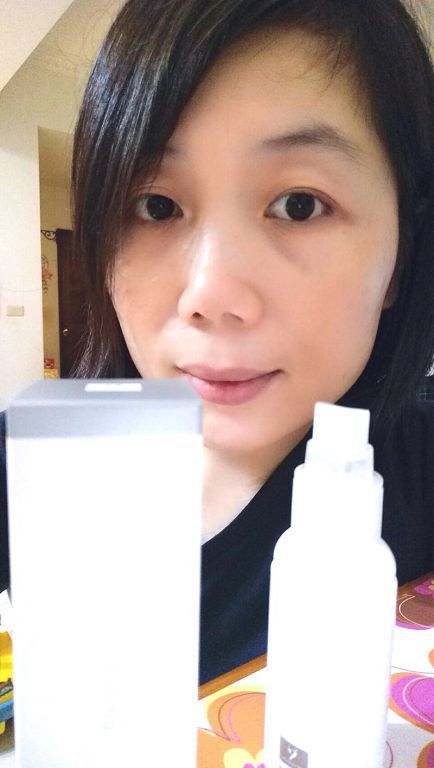 yadoma水母膠原賦活精華乳