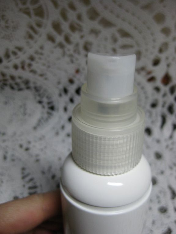 yadoma水母膠原賦活精華乳