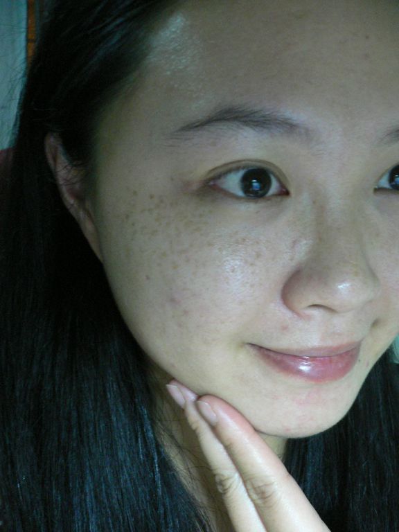 yadoma水母膠原賦活精華乳