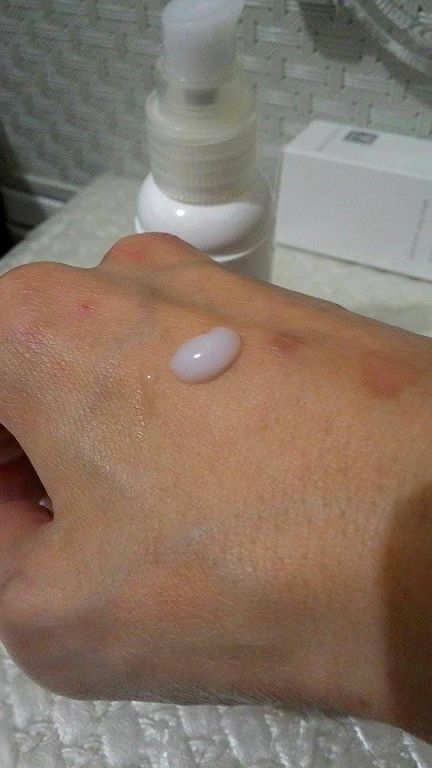 yadoma水母膠原賦活精華乳