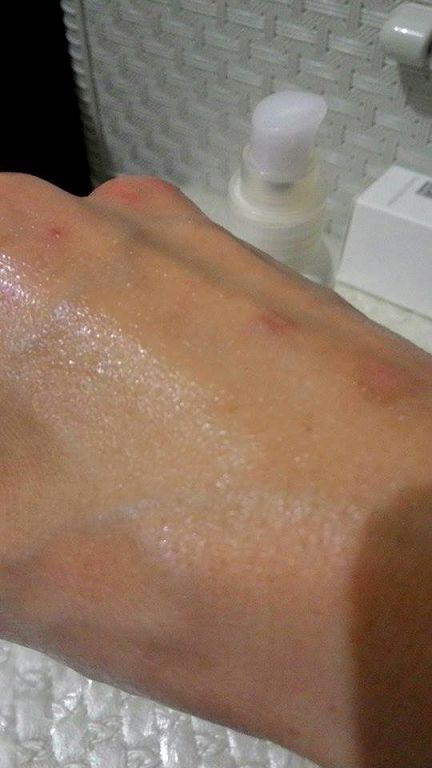 yadoma水母膠原賦活精華乳