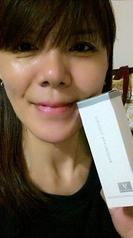 yadoma水母膠原賦活精華乳