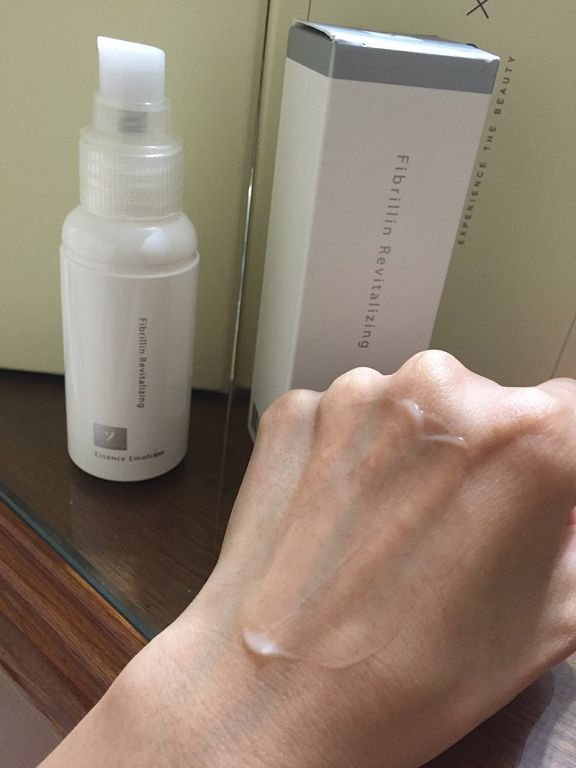 yadoma水母膠原賦活精華乳