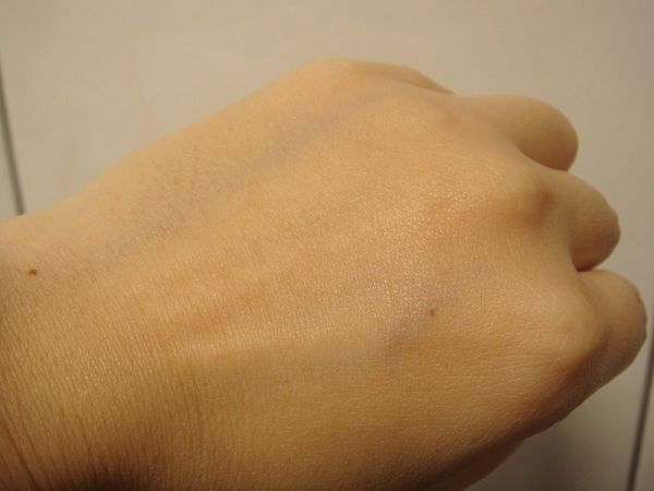 yadoma水母膠原賦活精華乳