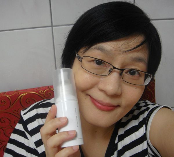 yadoma水母膠原賦活精華乳