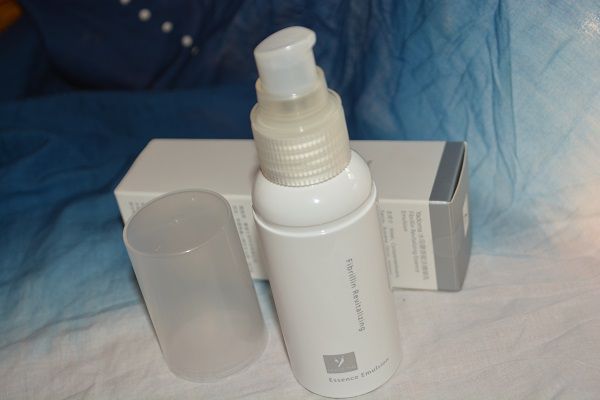 yadoma水母膠原賦活精華乳