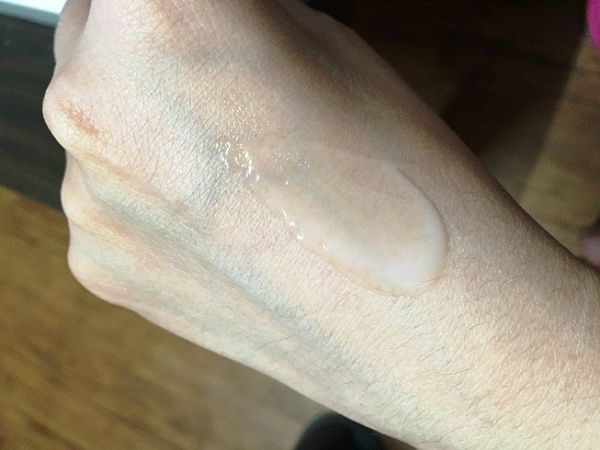 yadoma水母膠原賦活精華乳