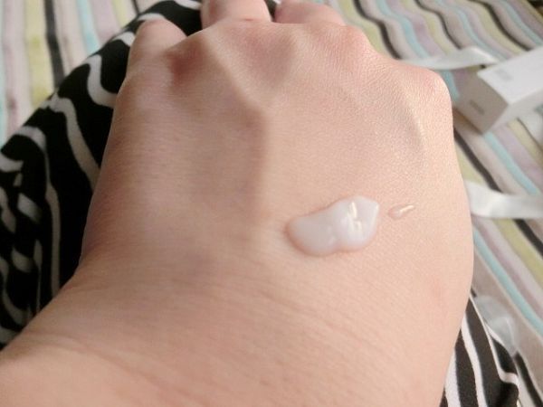 yadoma水母膠原賦活精華乳