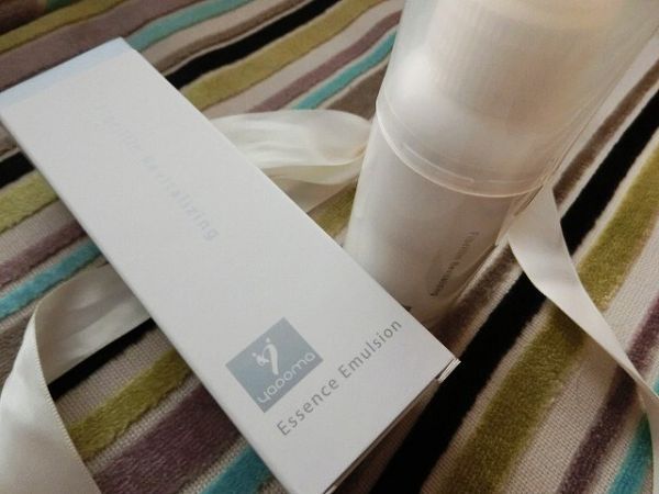 yadoma水母膠原賦活精華乳