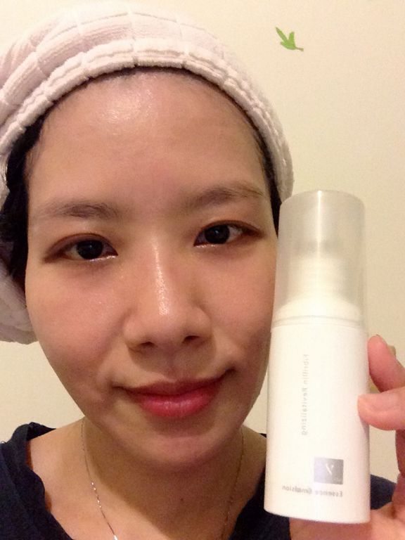 yadoma水母膠原賦活精華乳