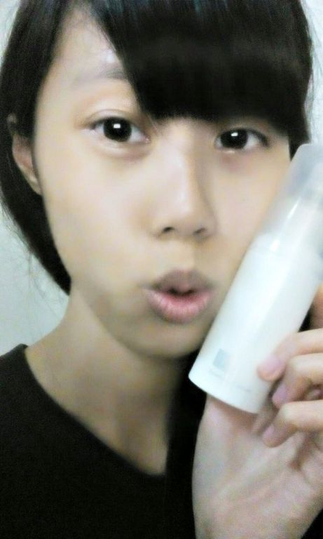 yadoma水母膠原賦活精華乳