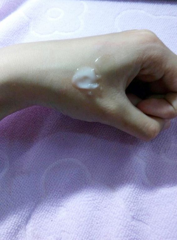 yadoma水母膠原賦活精華乳