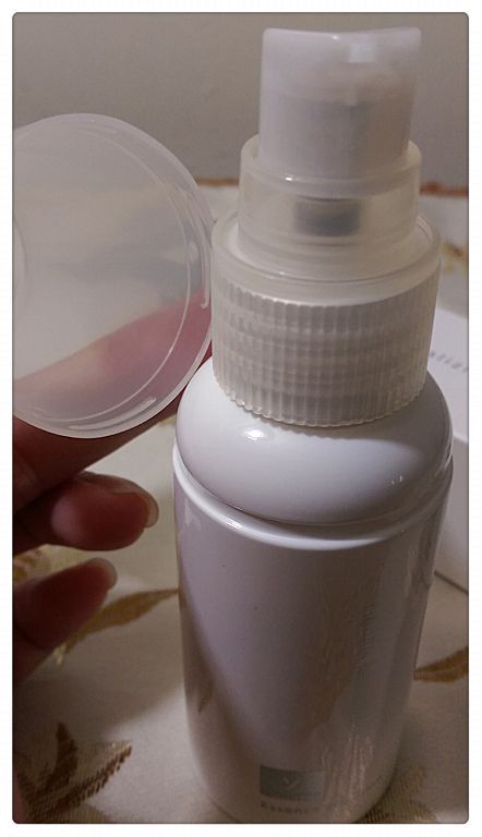 yadoma水母膠原賦活精華乳