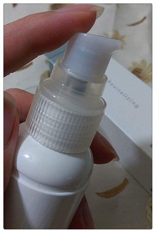 yadoma水母膠原賦活精華乳