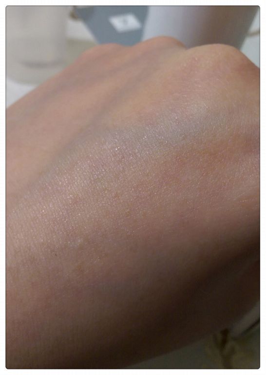 yadoma水母膠原賦活精華乳