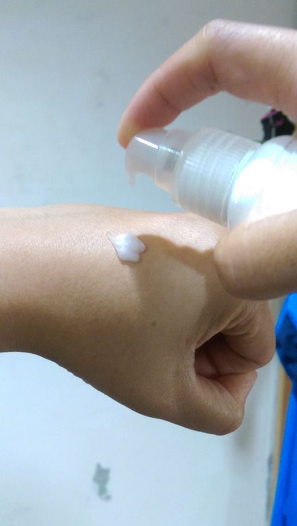 yadoma水母膠原賦活精華乳