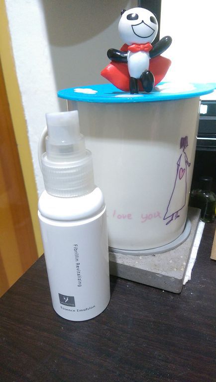 yadoma水母膠原賦活精華乳