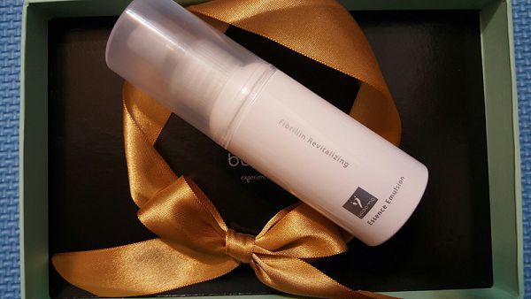 yadoma水母膠原賦活精華乳