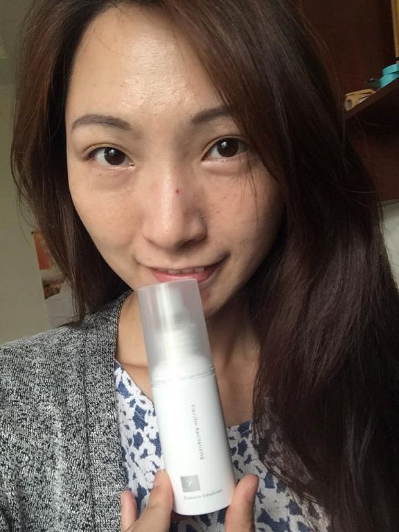 yadoma水母膠原賦活精華乳