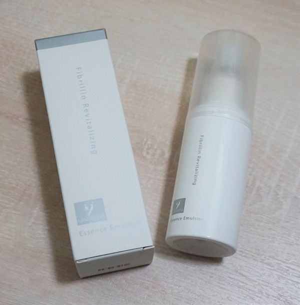 yadoma水母膠原賦活精華乳