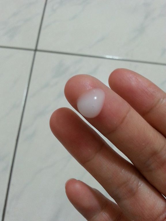 yadoma水母膠原賦活精華乳