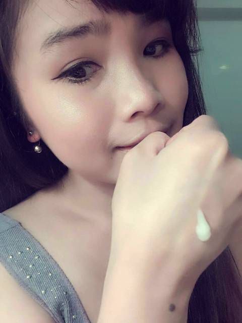 yadoma水母膠原賦活精華乳