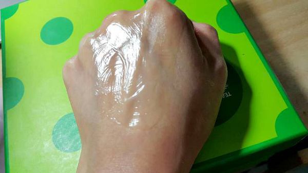 yadoma水母膠原賦活精華乳