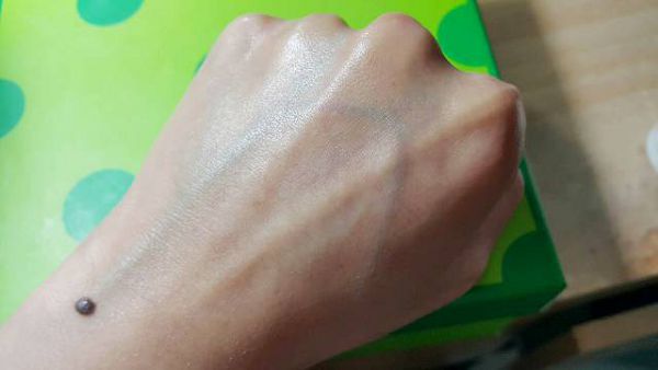 yadoma水母膠原賦活精華乳