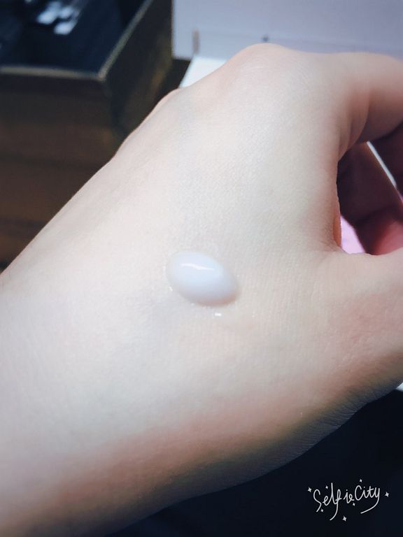 yadoma水母膠原賦活精華乳