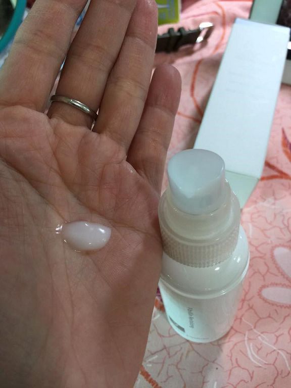 yadoma水母膠原賦活精華乳