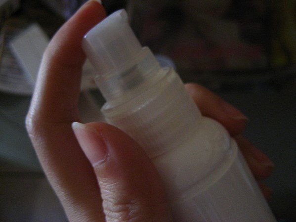 yadoma水母膠原賦活精華乳