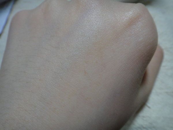 女人知己 試用 一抹 化水 輕負擔 保養 yadoma 水母 膠原 蛋白 賦活 精華乳 拉絲效果 燈塔水母 第五型膠原蛋白 補水 保水 儲水 chialo