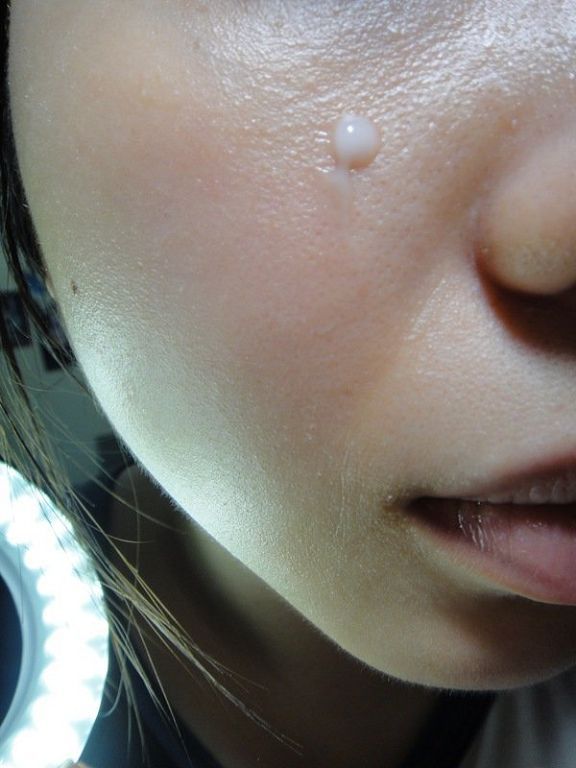 女人知己 試用 一抹 化水 輕負擔 保養 yadoma 水母 膠原 蛋白 賦活 精華乳 拉絲效果 燈塔水母 第五型膠原蛋白 補水 保水 儲水 chialo