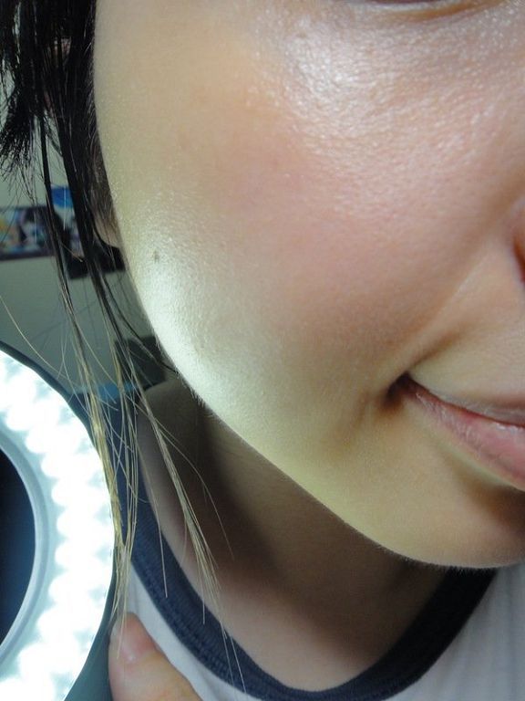 女人知己 試用 一抹 化水 輕負擔 保養 yadoma 水母 膠原 蛋白 賦活 精華乳 拉絲效果 燈塔水母 第五型膠原蛋白 補水 保水 儲水 chialo