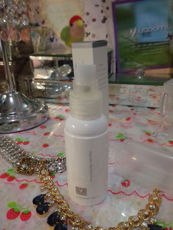 yadoma水母膠原賦活精華乳