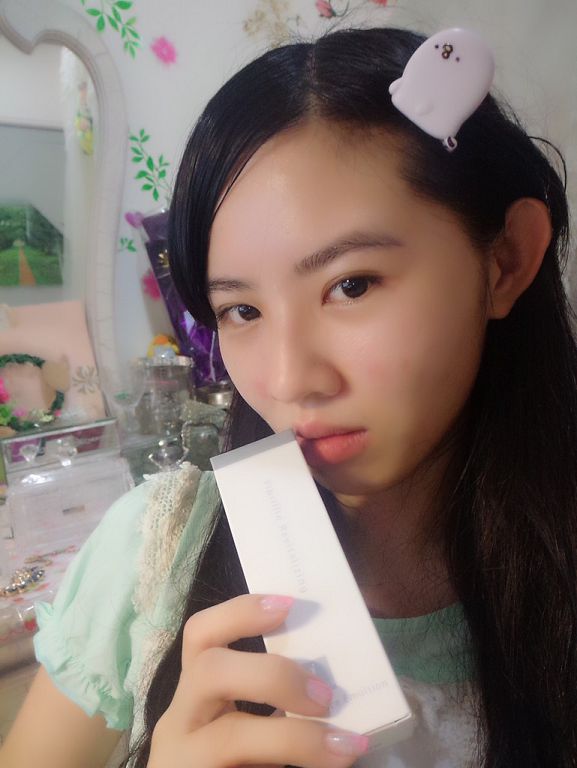 yadoma水母膠原賦活精華乳