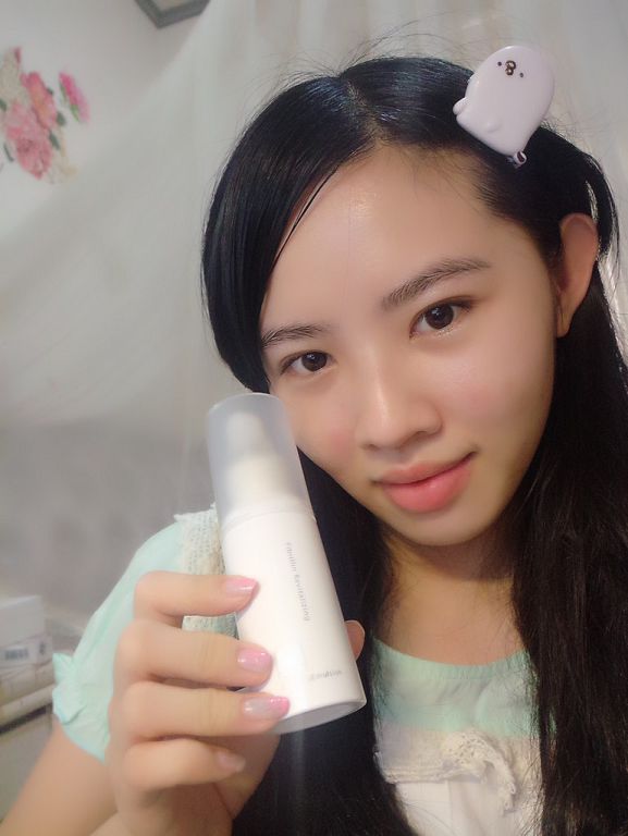 yadoma水母膠原賦活精華乳