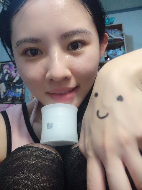 yadoma水母膠原賦活精華乳