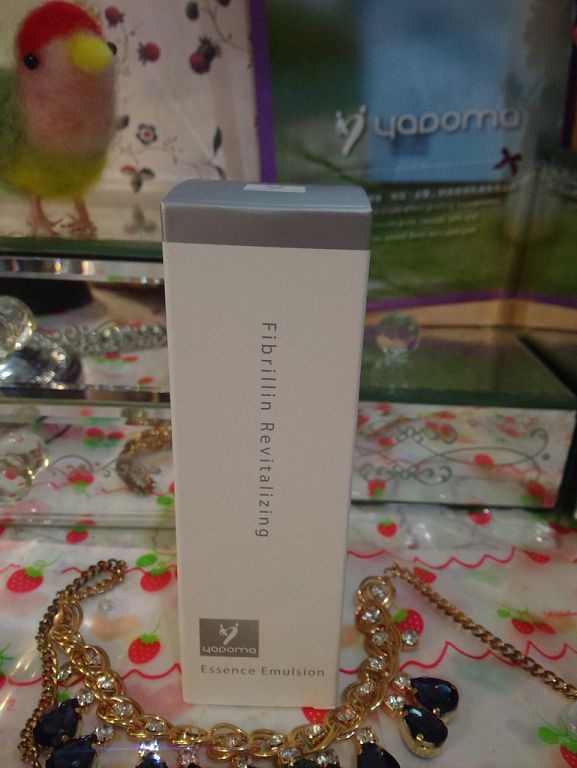 yadoma水母膠原賦活精華乳